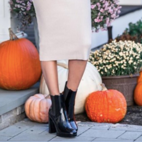 Aimee Platform Block Heeled Bootie - Picture 2 of 11